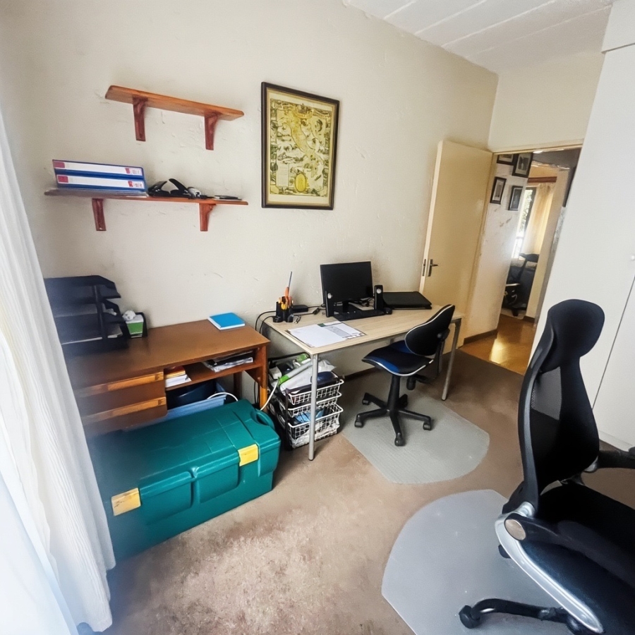 2 Bedroom Property for Sale in Sunninghill Gauteng