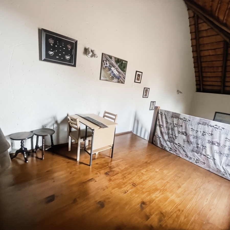 2 Bedroom Property for Sale in Sunninghill Gauteng