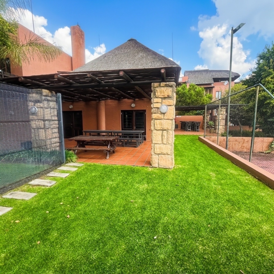 2 Bedroom Property for Sale in Sunninghill Gauteng