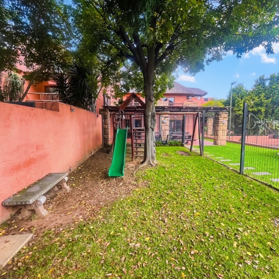 2 Bedroom Property for Sale in Sunninghill Gauteng