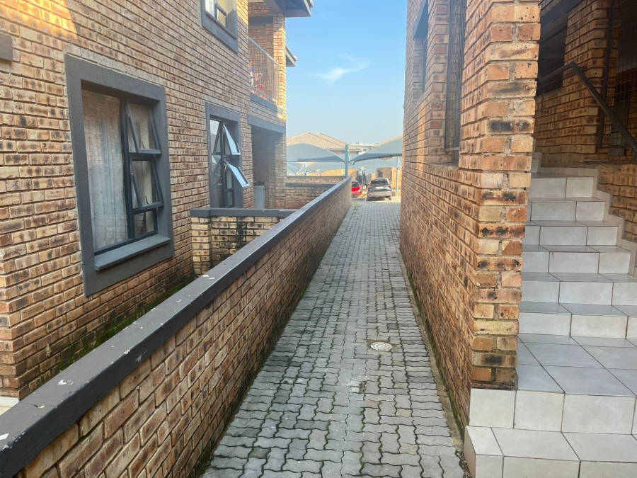 2 Bedroom Property for Sale in Rynfield Gauteng