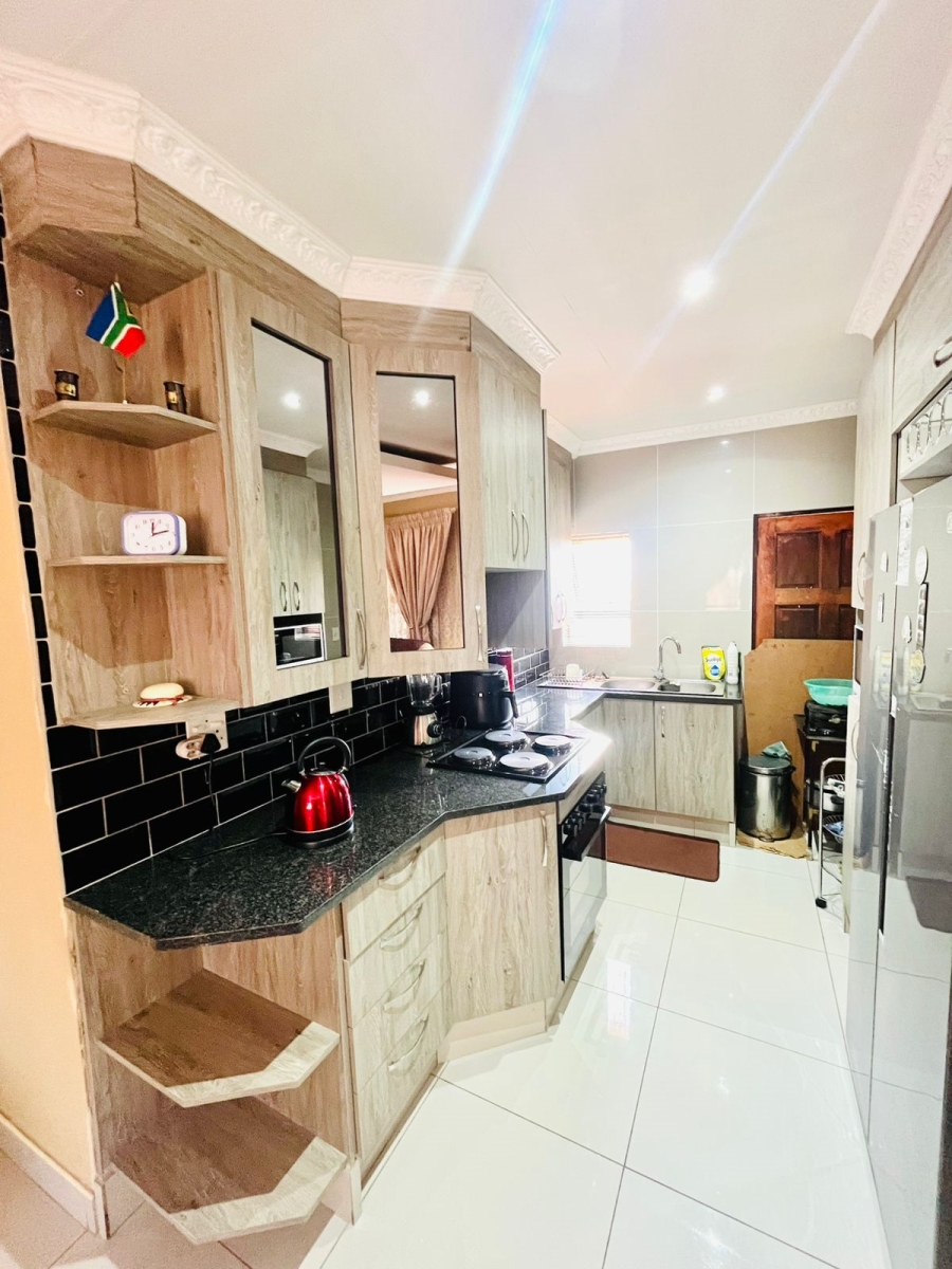 3 Bedroom Property for Sale in Dawn Park Gauteng