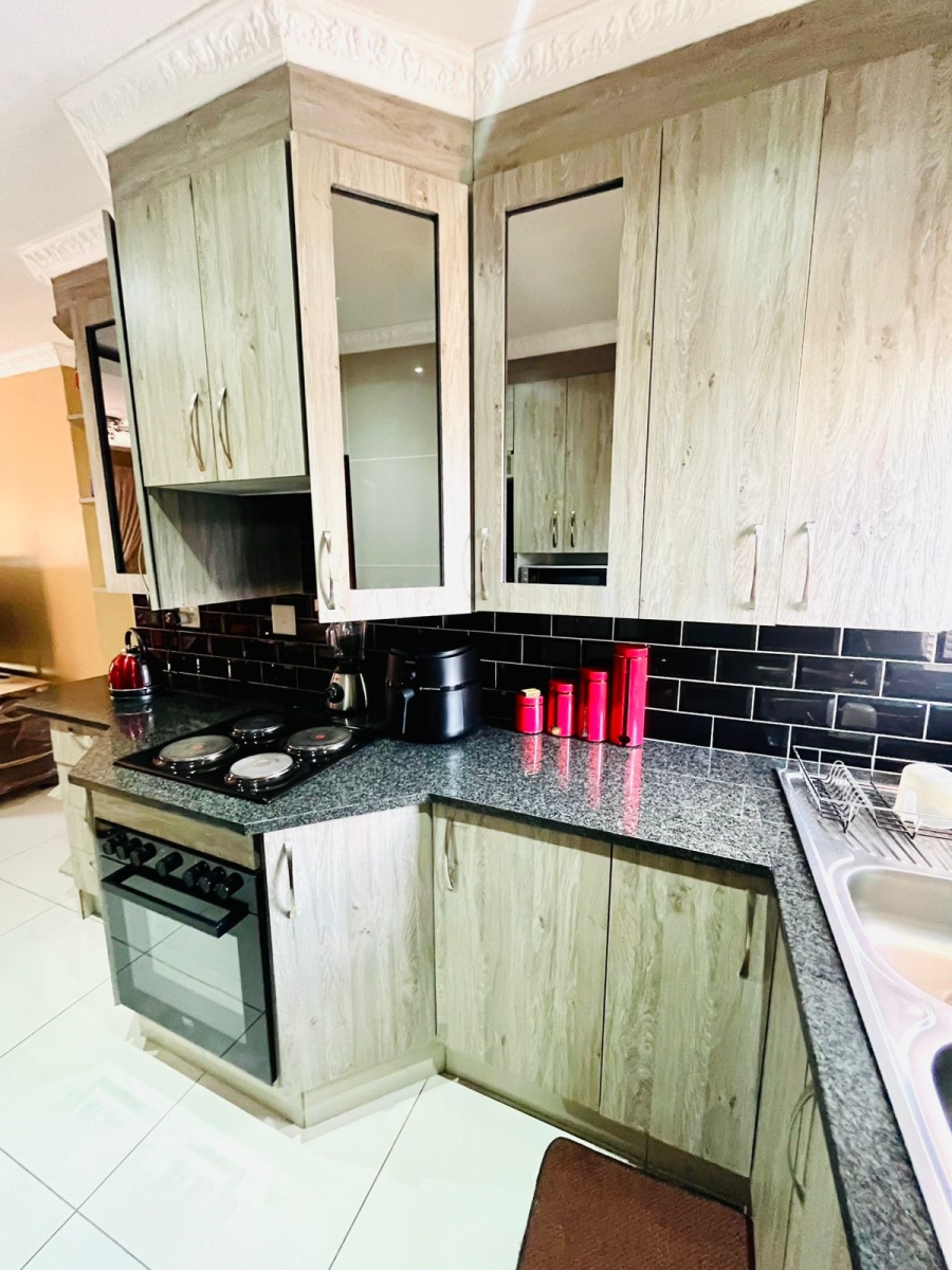 3 Bedroom Property for Sale in Dawn Park Gauteng