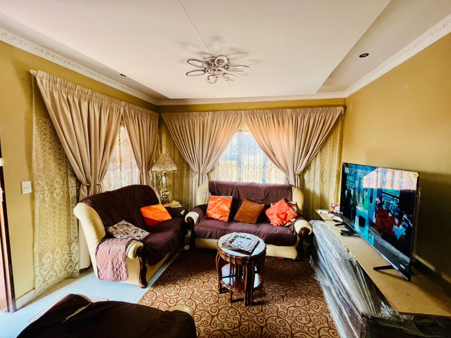 3 Bedroom Property for Sale in Dawn Park Gauteng