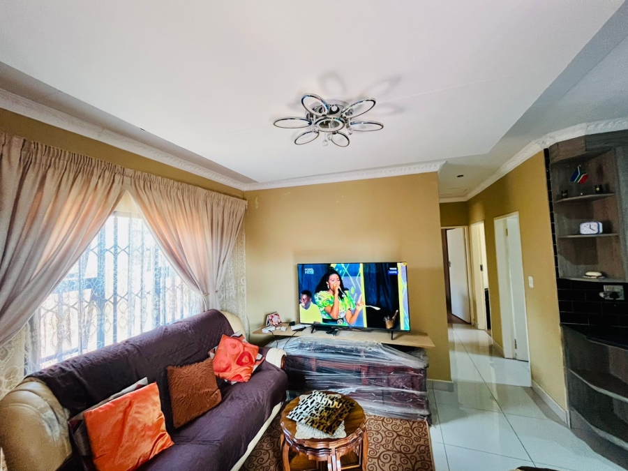 3 Bedroom Property for Sale in Dawn Park Gauteng