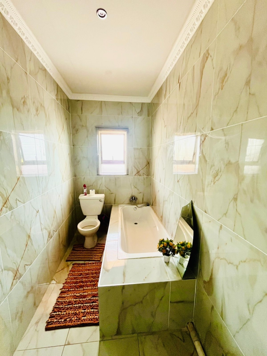 3 Bedroom Property for Sale in Dawn Park Gauteng