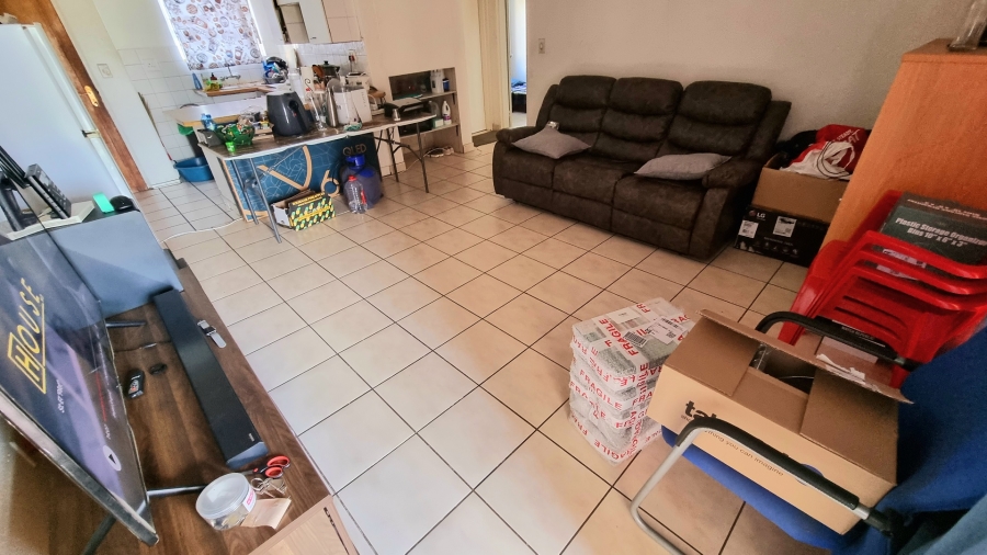 2 Bedroom Property for Sale in Vorna Valley Gauteng