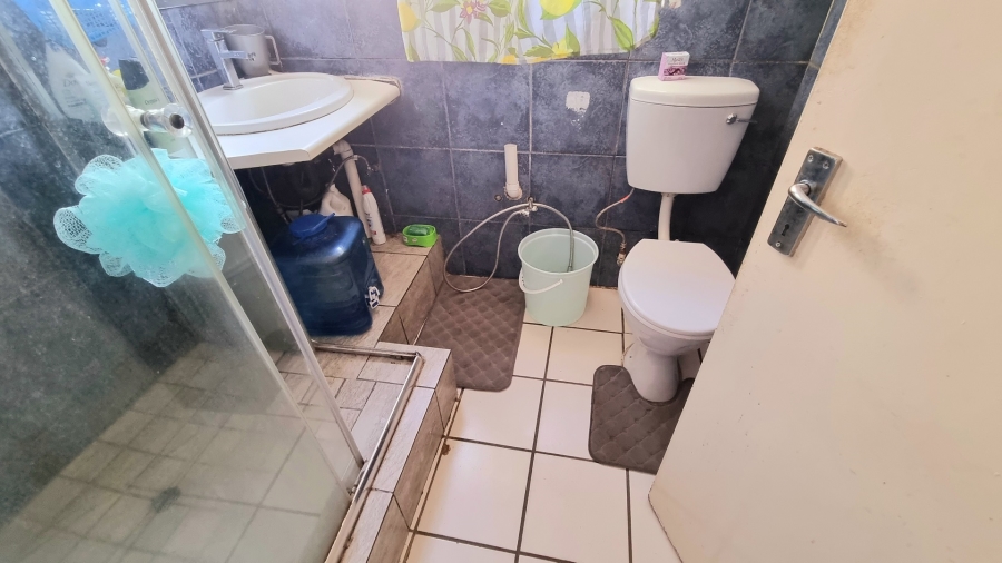 2 Bedroom Property for Sale in Vorna Valley Gauteng
