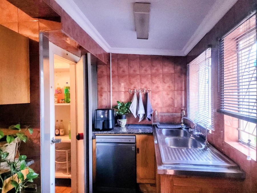 5 Bedroom Property for Sale in Capital Park Gauteng