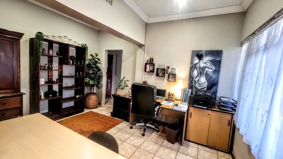 5 Bedroom Property for Sale in Capital Park Gauteng