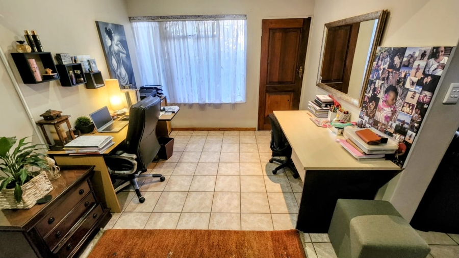 5 Bedroom Property for Sale in Capital Park Gauteng