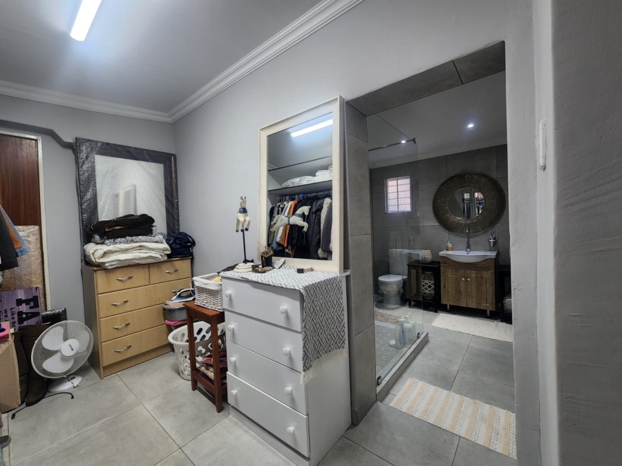 5 Bedroom Property for Sale in Capital Park Gauteng