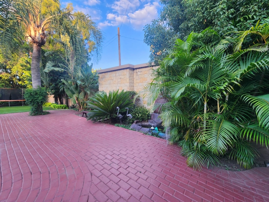 5 Bedroom Property for Sale in Capital Park Gauteng