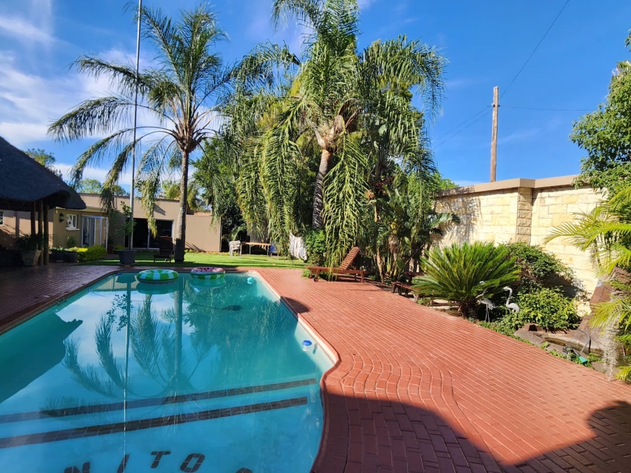 5 Bedroom Property for Sale in Capital Park Gauteng