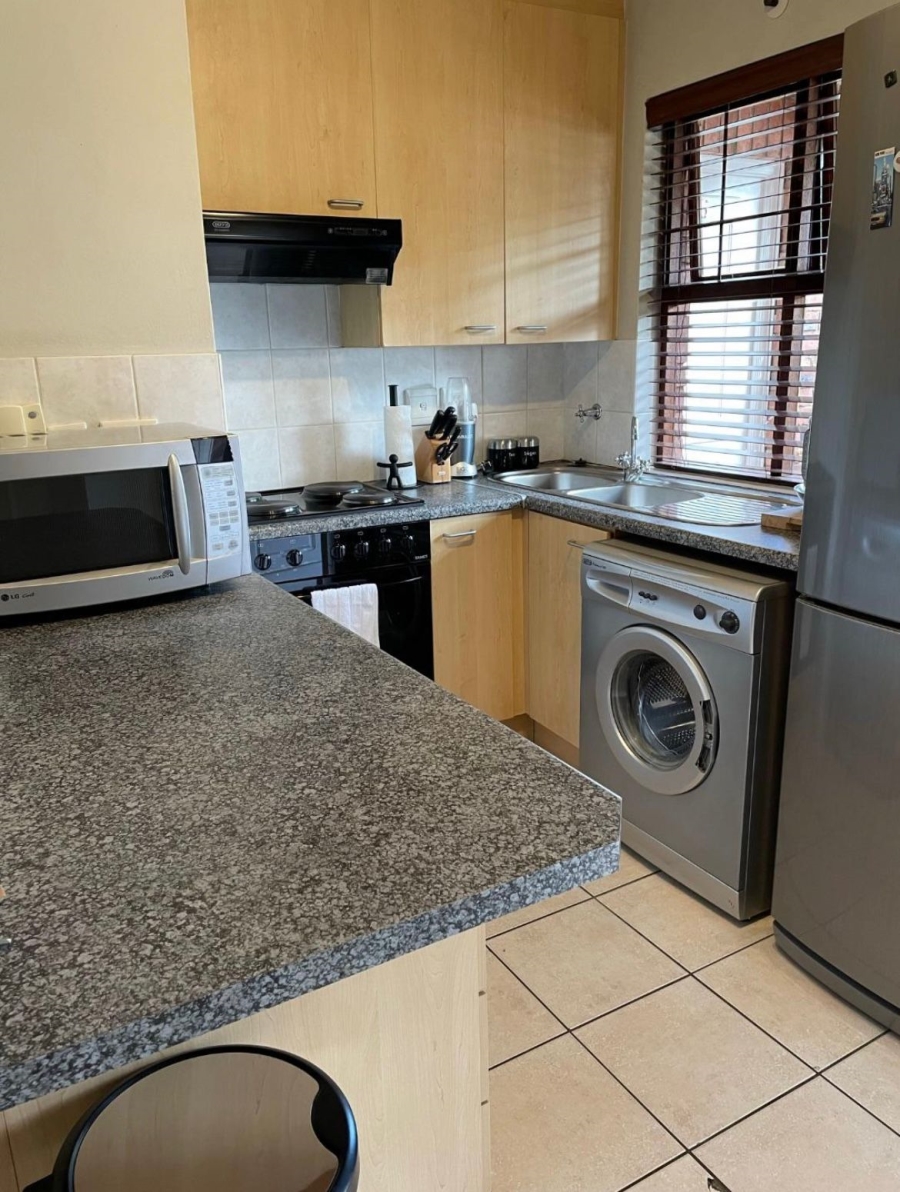 To Let 1 Bedroom Property for Rent in Epsom Downs Gauteng