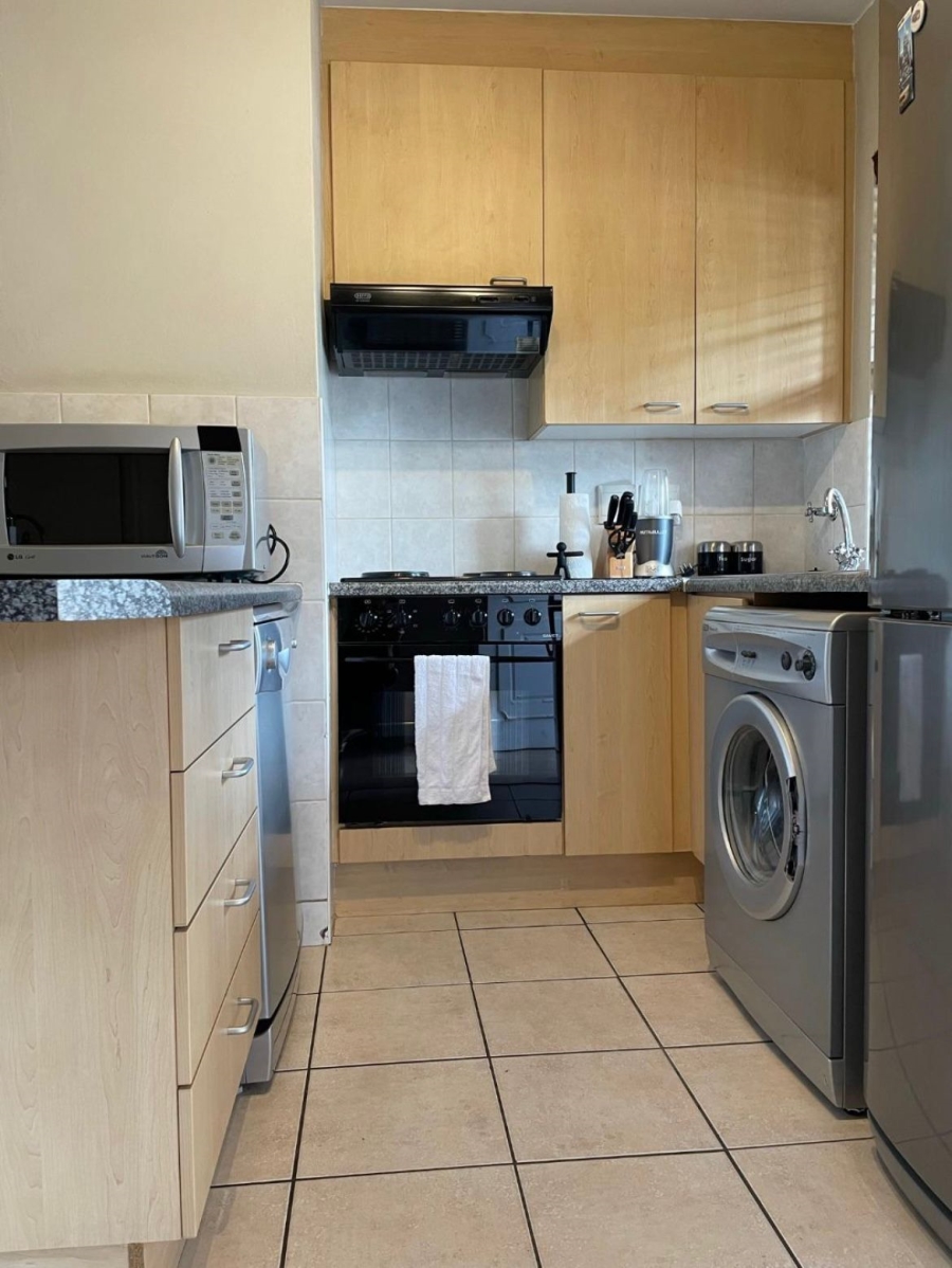 To Let 1 Bedroom Property for Rent in Epsom Downs Gauteng