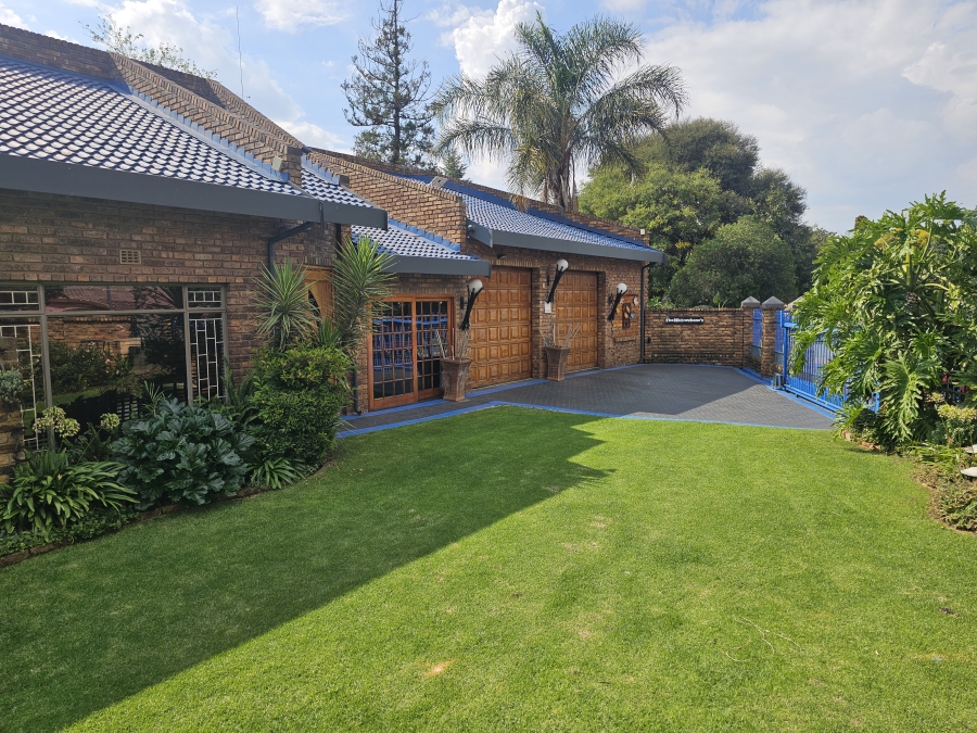 3 Bedroom Property for Sale in Dersley Gauteng