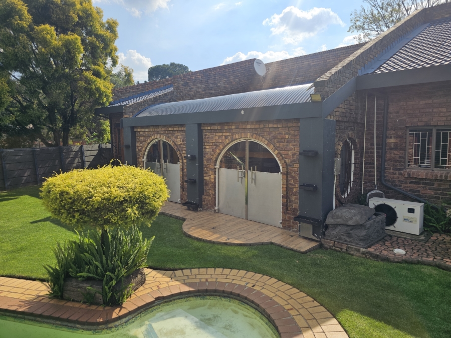 3 Bedroom Property for Sale in Dersley Gauteng