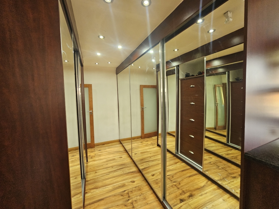 3 Bedroom Property for Sale in Dersley Gauteng