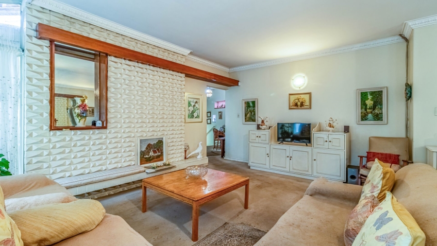 3 Bedroom Property for Sale in Cyrildene Gauteng