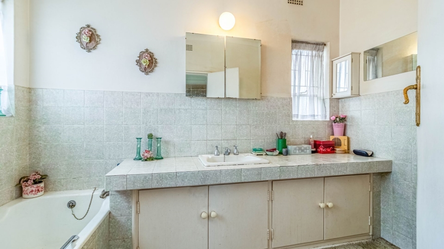 3 Bedroom Property for Sale in Cyrildene Gauteng