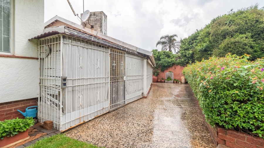 3 Bedroom Property for Sale in Cyrildene Gauteng