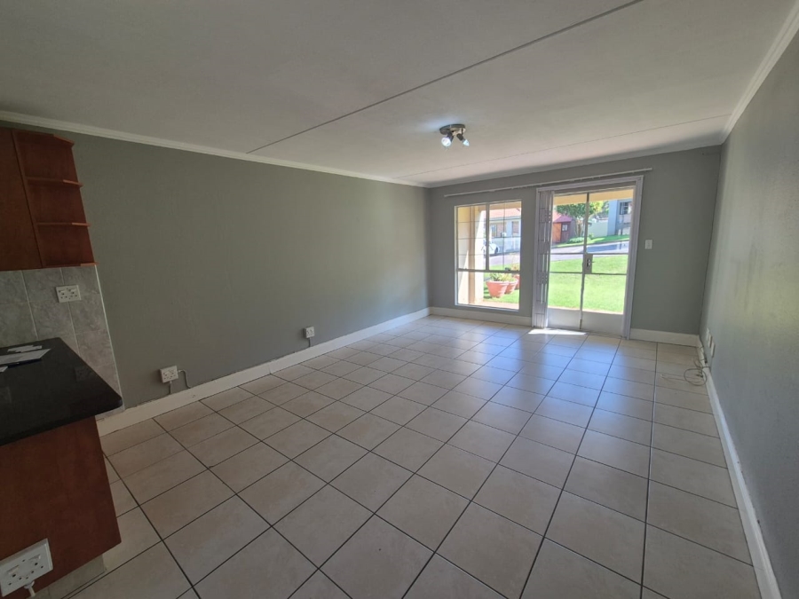 2 Bedroom Property for Sale in Oakdene Gauteng