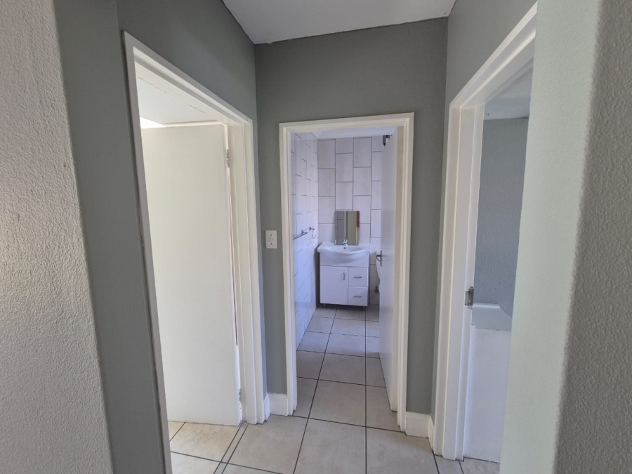 2 Bedroom Property for Sale in Oakdene Gauteng