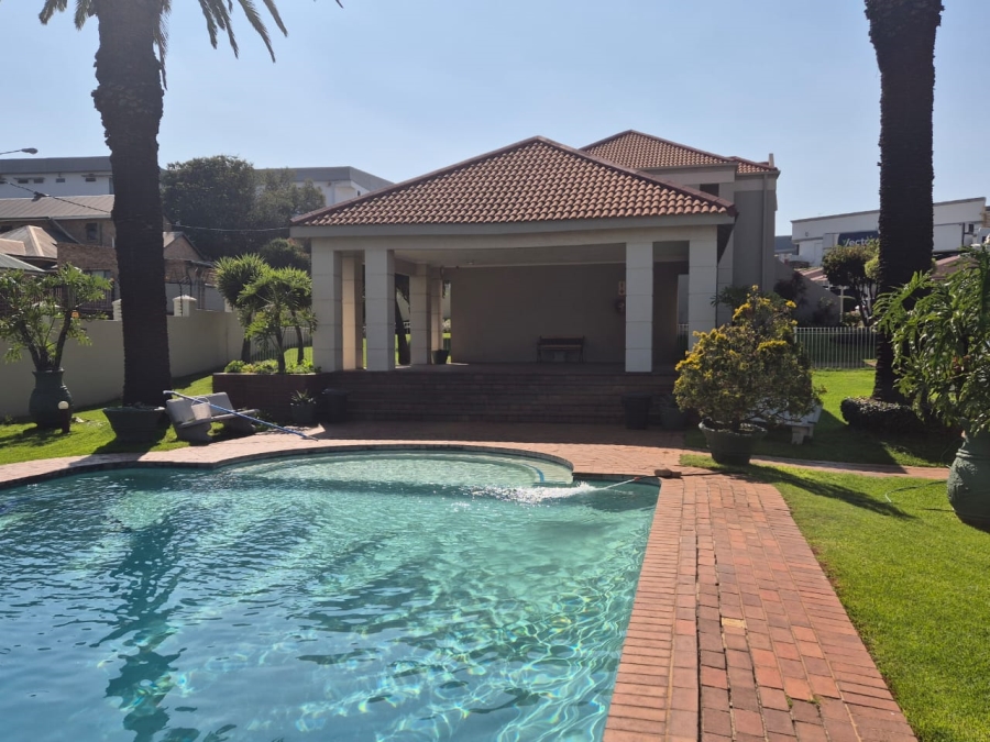 2 Bedroom Property for Sale in Oakdene Gauteng