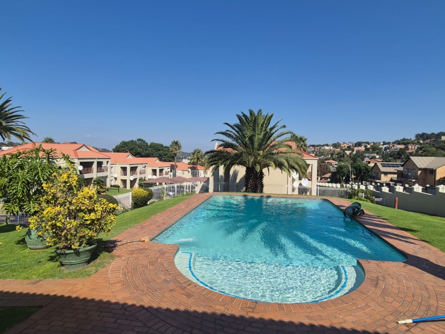 2 Bedroom Property for Sale in Oakdene Gauteng
