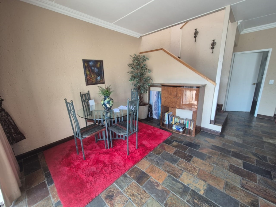 3 Bedroom Property for Sale in Glenvista Gauteng
