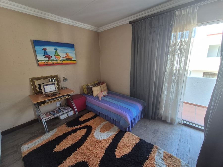 3 Bedroom Property for Sale in Glenvista Gauteng