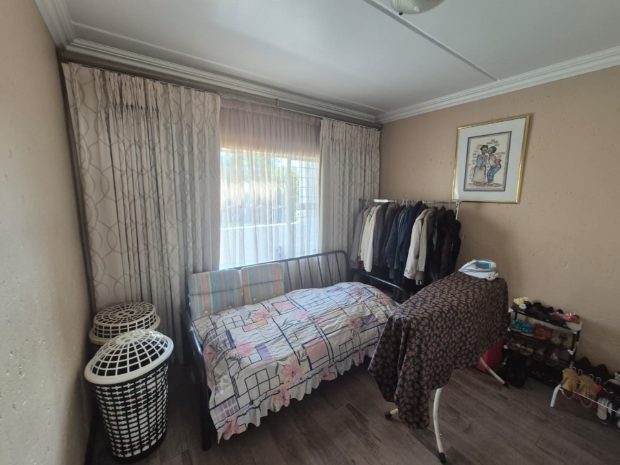 3 Bedroom Property for Sale in Glenvista Gauteng