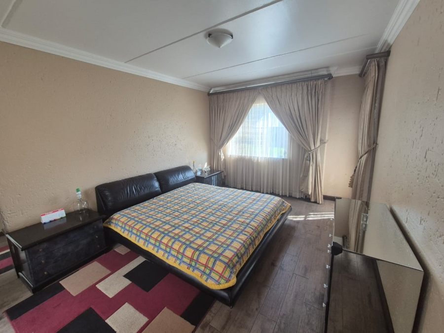 3 Bedroom Property for Sale in Glenvista Gauteng