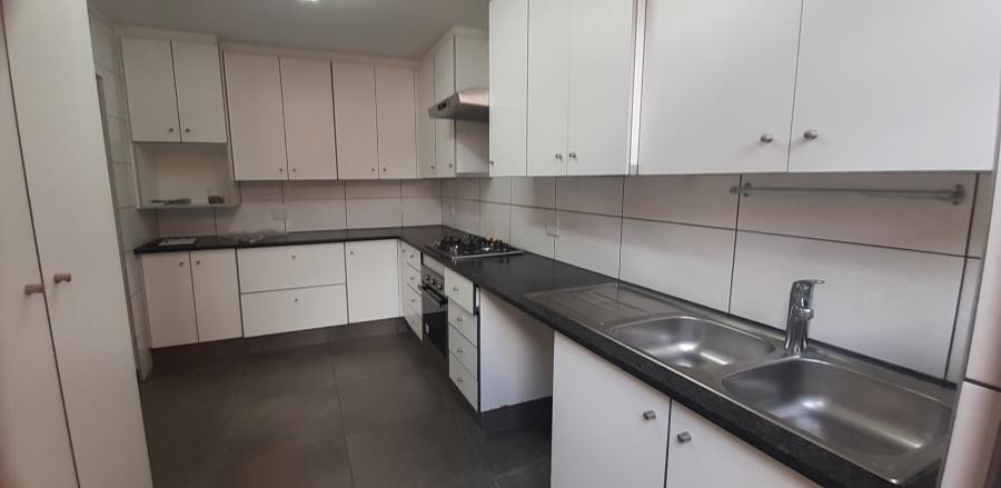 To Let 3 Bedroom Property for Rent in Brooklyn Gauteng