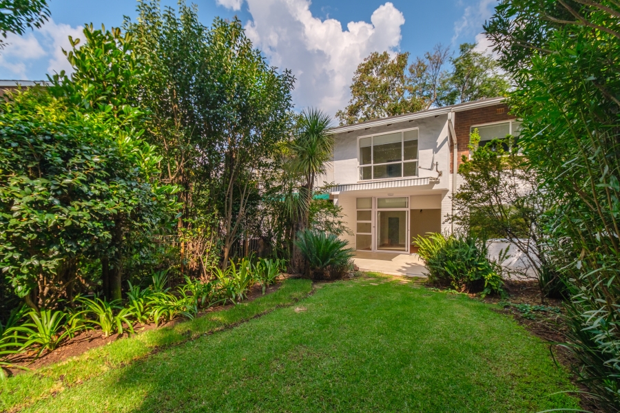 To Let 2 Bedroom Property for Rent in Sandown Gauteng