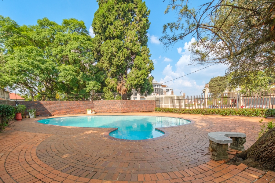 To Let 2 Bedroom Property for Rent in Sandown Gauteng