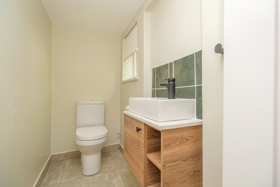 To Let 2 Bedroom Property for Rent in Sandown Gauteng