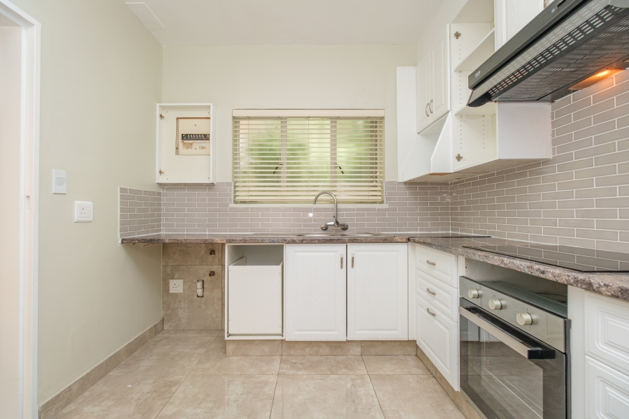 To Let 2 Bedroom Property for Rent in Sandown Gauteng