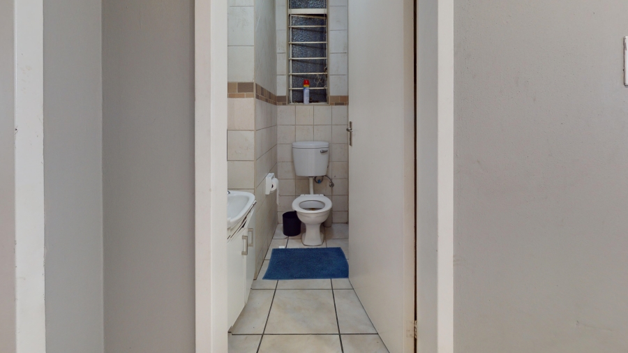 2 Bedroom Property for Sale in Denlee Gauteng