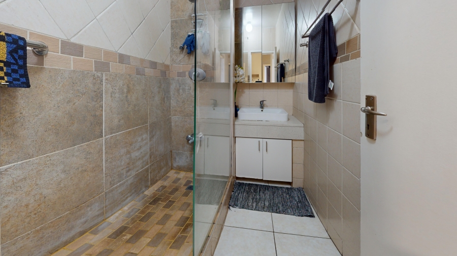 2 Bedroom Property for Sale in Denlee Gauteng