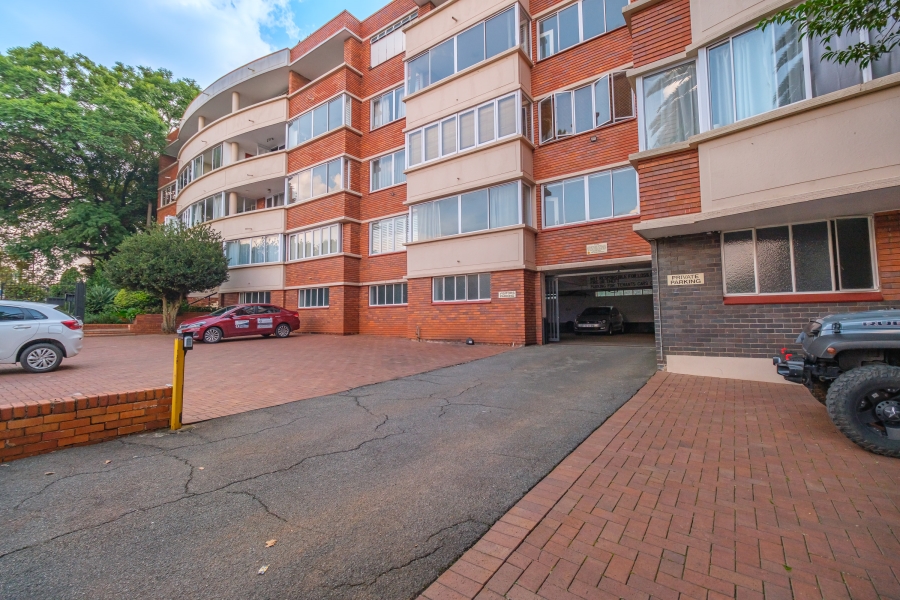 To Let 3 Bedroom Property for Rent in Illovo Gauteng