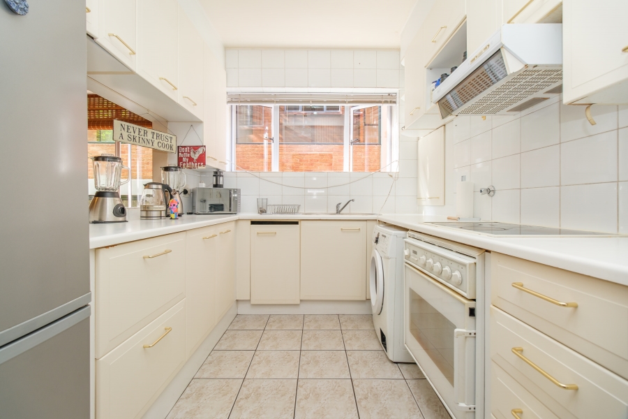 To Let 3 Bedroom Property for Rent in Illovo Gauteng