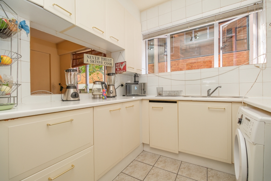 To Let 3 Bedroom Property for Rent in Illovo Gauteng