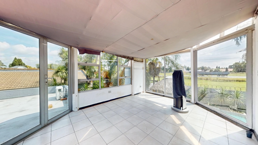 5 Bedroom Property for Sale in Sunward Park Gauteng