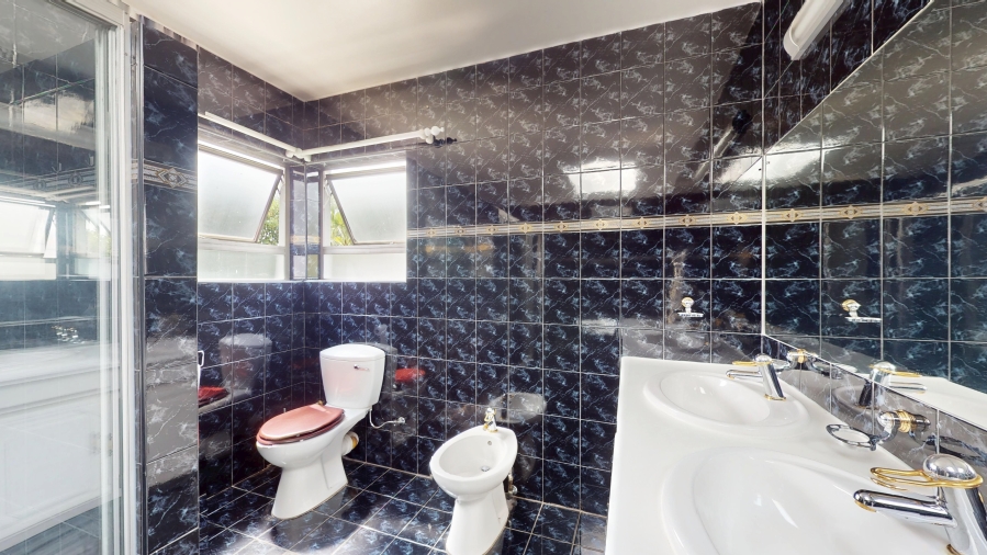 5 Bedroom Property for Sale in Sunward Park Gauteng