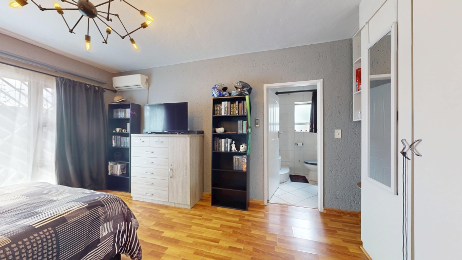 5 Bedroom Property for Sale in Sunward Park Gauteng