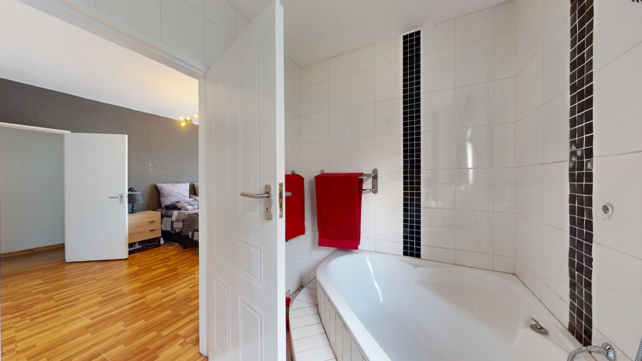 5 Bedroom Property for Sale in Sunward Park Gauteng