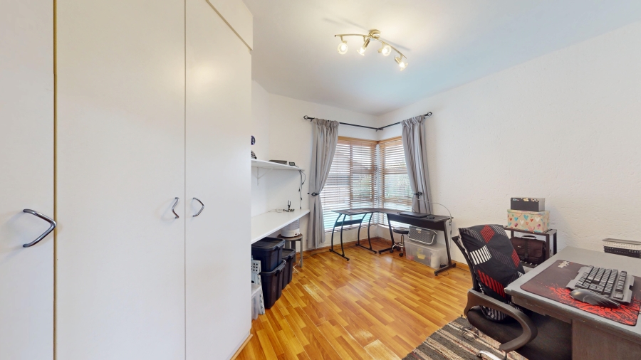 5 Bedroom Property for Sale in Sunward Park Gauteng