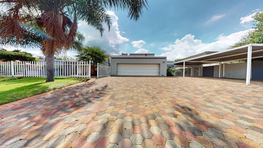 5 Bedroom Property for Sale in Sunward Park Gauteng